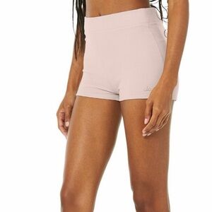 Alo Yoga Microwaffle Pleasant Boyshort•Dusty Pink🎀